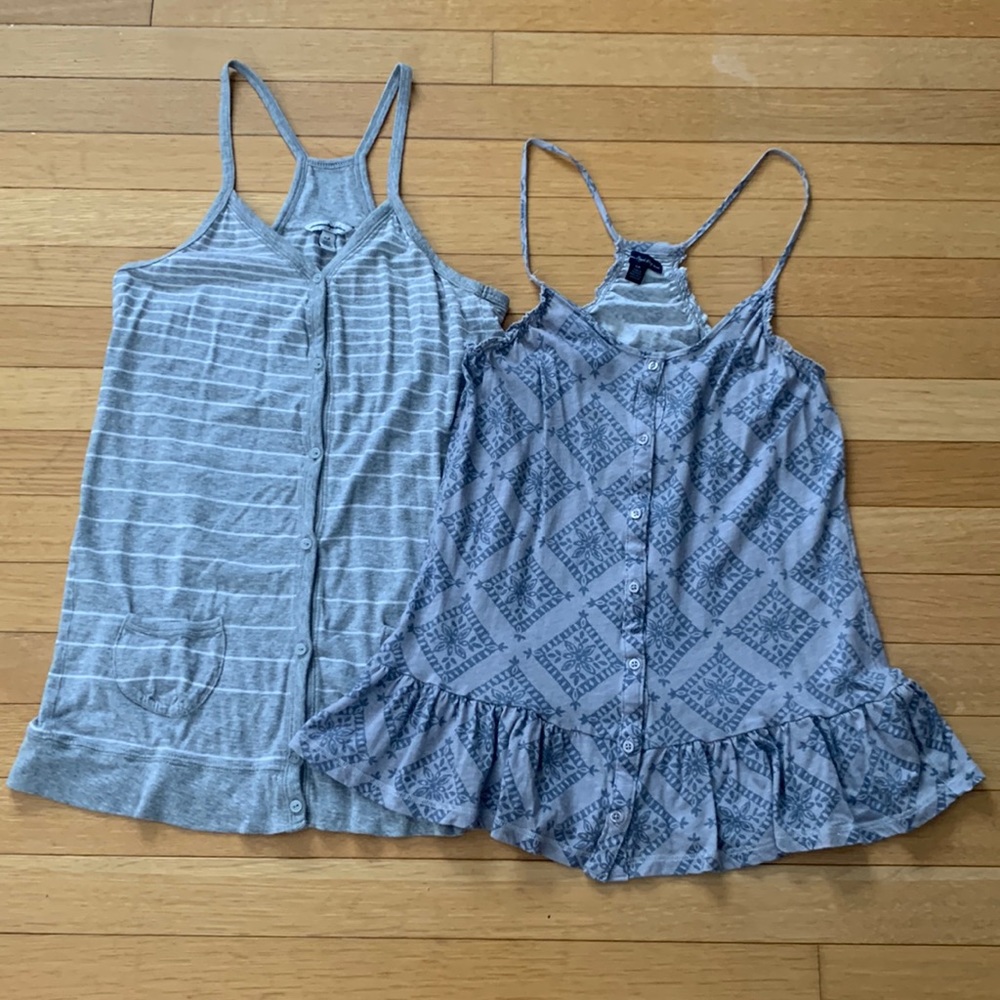 2 for 1 American Eagle tops